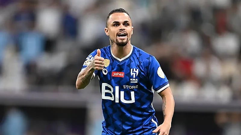 غريميو يسعى للتعاقد مع مهاجم الهلال ميشيل