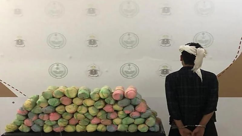 القبض على شخص  بحوزته 154 كيلو جرامًا من مادة القات المخدر بعسير