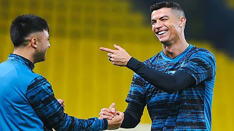 بيتي مارتينيز يكشف عن انطباعه بعد انضمام رونالدو للنصر