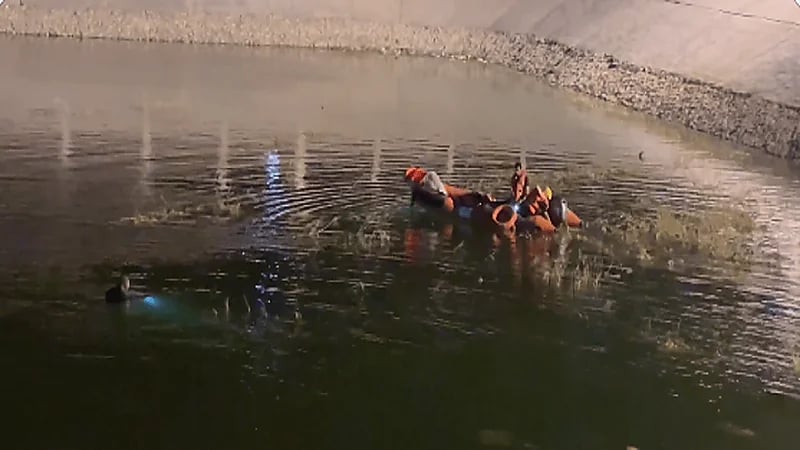 الدفاع المدني يباشر غرق طفل في الأحساء ..فيديو