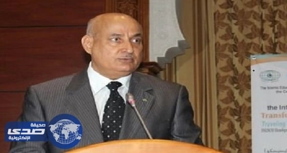 بالفيديو.. تعلق مجموعة ركاب لعبة خطيرة على ارتفاع شاهق بعد تعطلها