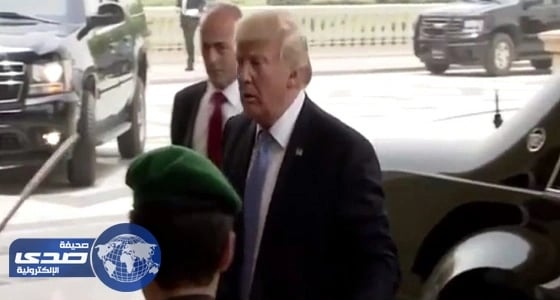 بالفيديو.. الحرس الثوري يجبر المعتقلين على إصدار صوت " نباح الكلاب " بإيران