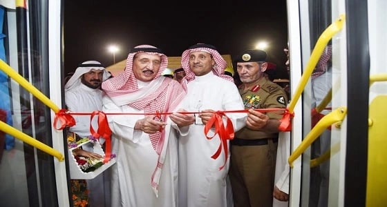 أمير جازان يعطي شارة البدء لانطلاق أولى رحلات الباص السياحي