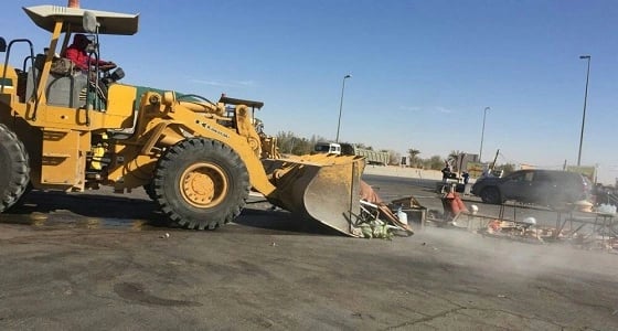 امانة الرياض تزيل  62 « كشك شاي جمر » بطريق الثمامة