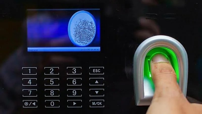 الكشف عن 4 حالات صحية يتطلب حضورهم لمقار العمل بعد حصولهم على جرعتي اللقاح