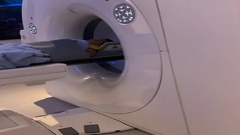 الأمير عبد العزيز بن فهد يستجيب لوالد طفل مصاب بنزيف في المخ ويلبي طلبه