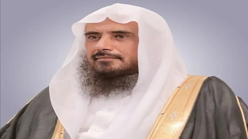 الخثلان : عرفة يوافق يوم الجمعة ولا بأس بإفراده بالصيام