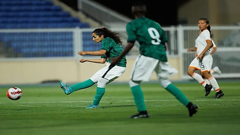 بالصور.. التعادل يخيم على مواجهة أخضر السيدات وبوتان 