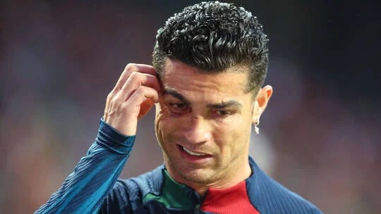 رونالدو يطلب مساعدة عالم نفس لمعاناته من الاكتئاب