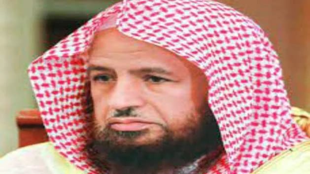 الخضير يوضح حكم الجلوس بعد العشاء