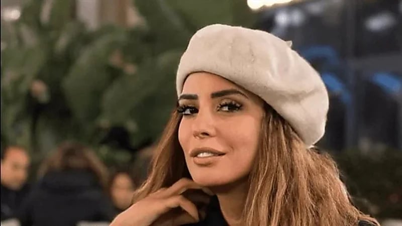 شاهد.. إطلالة جذابة للفنانة إيمان العاصي تخطف الأنظار 