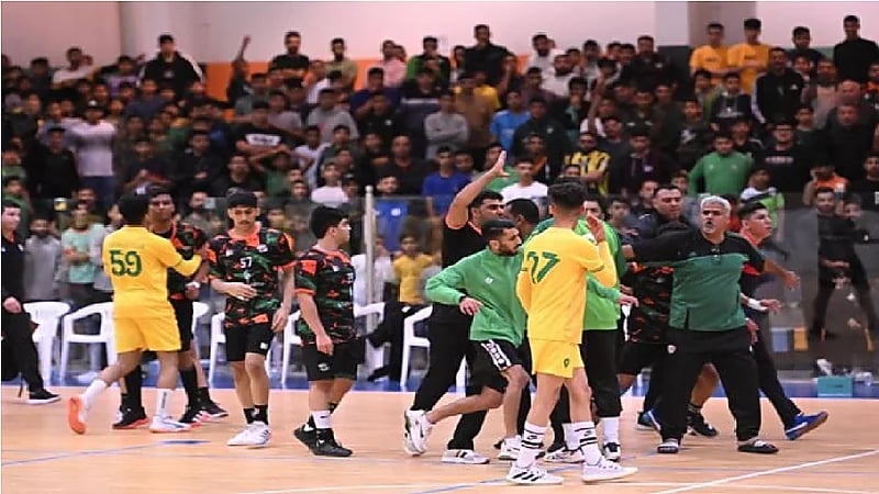 شطب مدرب النور بعد مشاجرة عنيفة مع فريق الخليج لكرة اليد