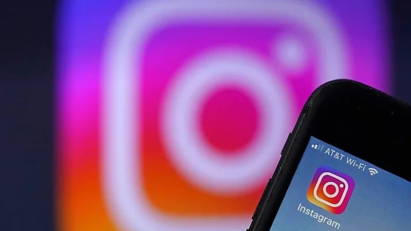 إنستغرام يوقف ميزة في البث المباشر