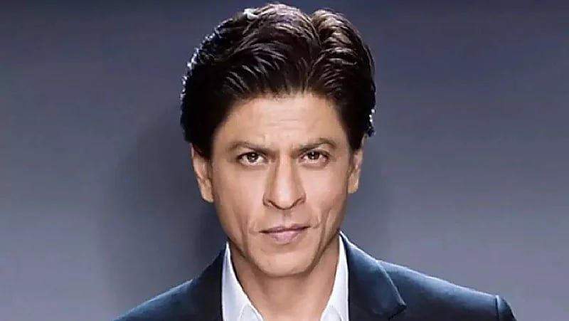 شابان يتسللان داخل منزل شاروخان من أجل مقابلته