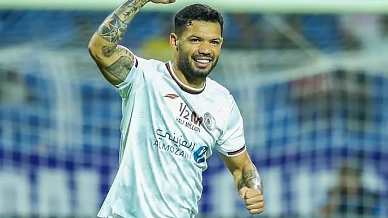 لاعب الشباب يبدأ برنامجه التأهيلي قبل مواجهة الهلال