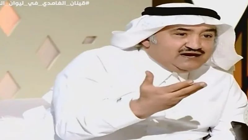 الغامدي يروي قصة الخبر الذي نشره عن حجارة تطير من الأرض في الطائف ..فيديو 