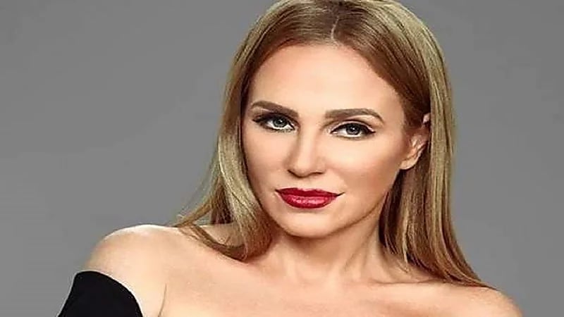 شيرين رضا: قدمت قبلة واحدة ومش ندمانة.. وفرحت بوفاة والدي!