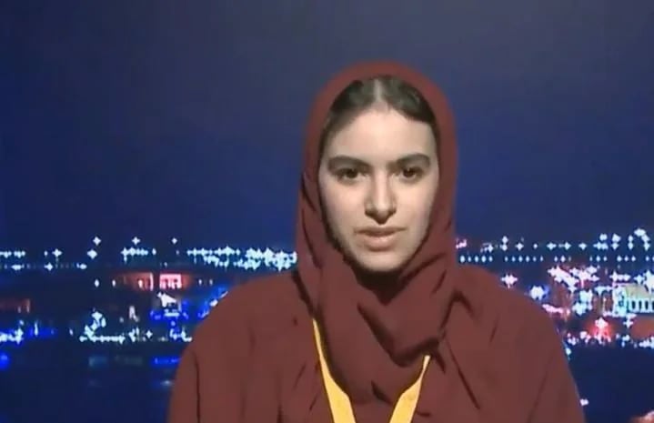 طالبة تخترع قمرًا صناعيًا يحمي الأرض من الحرائق المحتملة.. فيديو