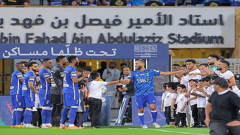 ممر شرفي لعبدالله عطيف في مباراته الأخيرة مع الهلال (فيديو)