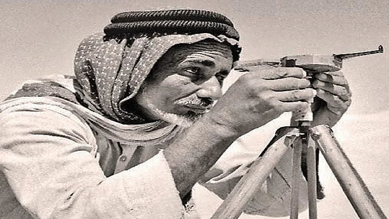 صورة نادرة لأول من ساهم في اكتشاف بئر نفط بالمملكة