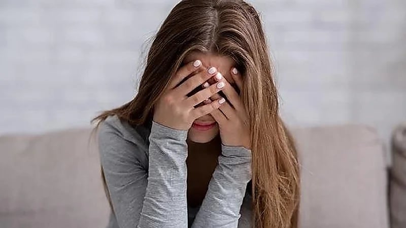 استشاري: الكتمان والقلق قد يسببان جلطة وفقدان البصر
