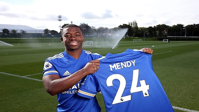 الوحدة يقترب من ضم محترف ليستر سيتي