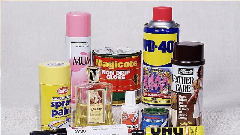 طبيب: المواد المتطايرة من الغرا وصبغ الأظافر أخطر أنواع المخدرات