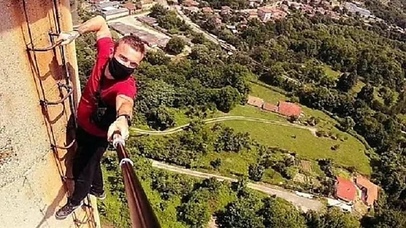 وفاة مغامر فرنسي بعد سقوطه من الطابق 68