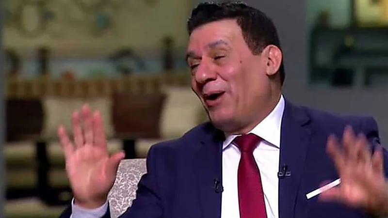 إفيهات مدحت شلبي أشعلت مباراة الهلال والرياض  ..  فيديو