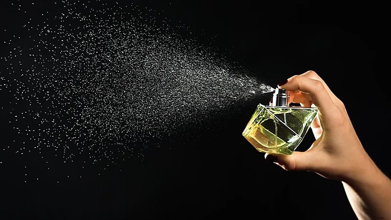 الهند تخطط لمنع المضيفات من استخدام العطور