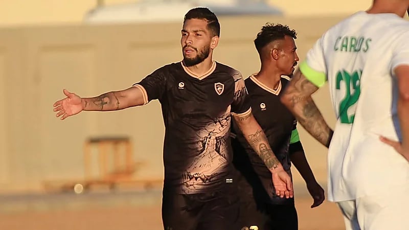 الانضباط تقرر إيقاف بيتروس مباراتين