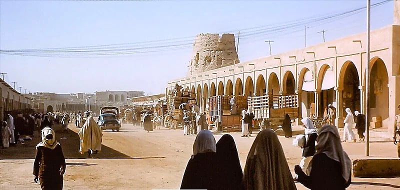 سوق القيصرية بالهفوف في الخمسينيات الميلادية