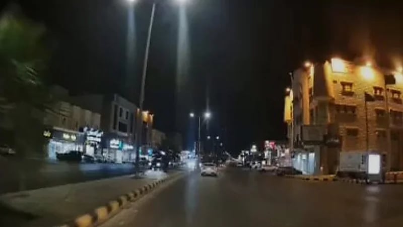 فتاة تصور حادثها المروري: أول حادث لي وإن شاء الله الأخير .. فيديو