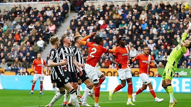 نيوكاسل يتعادل ضد لوتون