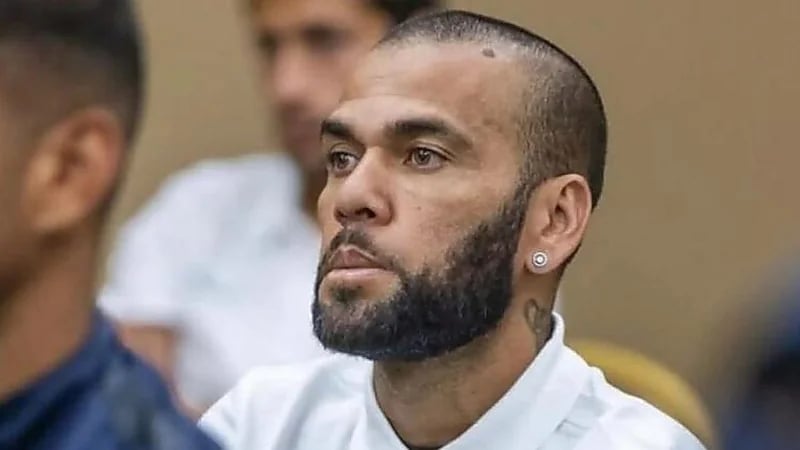 محامية داني ألفيس تعلق بعد الحكم بحبسه أربع سنوات ونصف