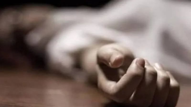 لرفضها سداد الديون .. مصري ينهى حياة زوجته بمساعدة ابنته