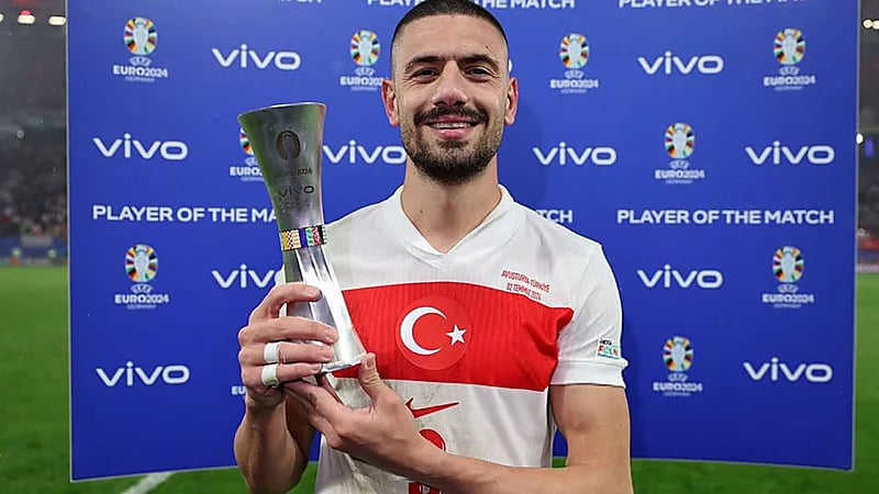 ميريح ديميرال رجل مباراة تركيا والنمسا