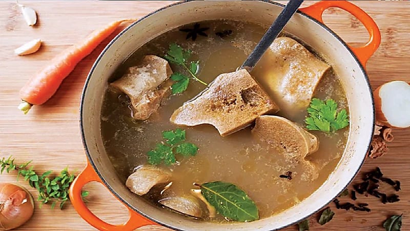 أخصائية : شوربة العظام تعزز المناعة وتحسّن البشرة .. فيديو