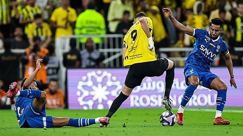 الصحف العالمية تحتفي بفوز الاتحاد على الهلال