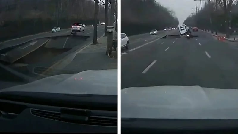 حفرة ضخمة تبتلع سائق دراجة نارية في كوريا الجنوبية .. فيديو