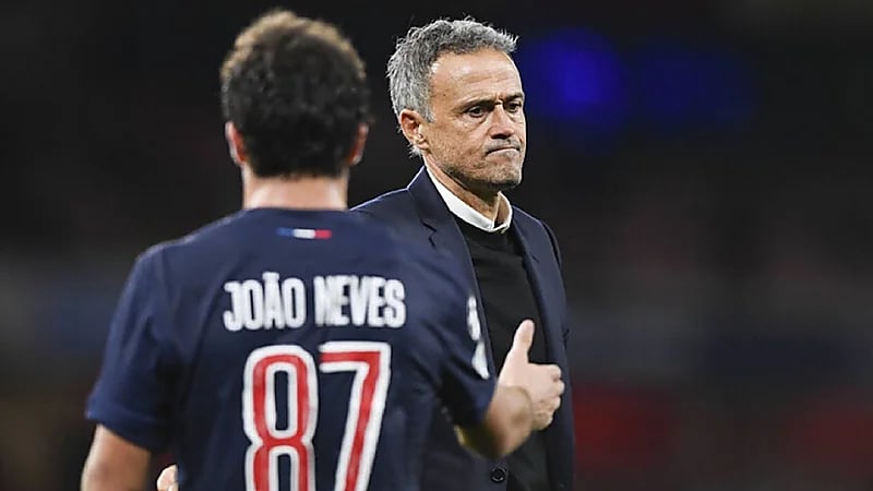 إنريكي يطمح بالتتويج بثلاثية تاريخية مع سان جيرمان