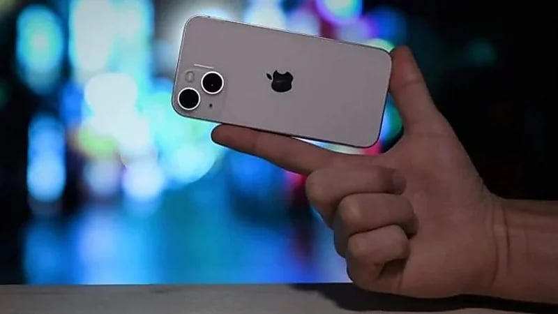 موقف أبل من إصدار هاتف آيفون ميني جديد