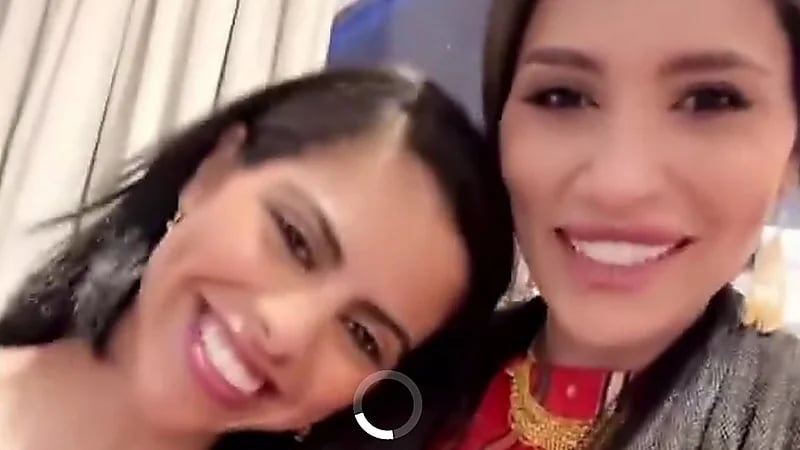 إلهام علي لطرفة الشريف: هذي مرت ولدي خلاص صارت بنيتي ..فيديو