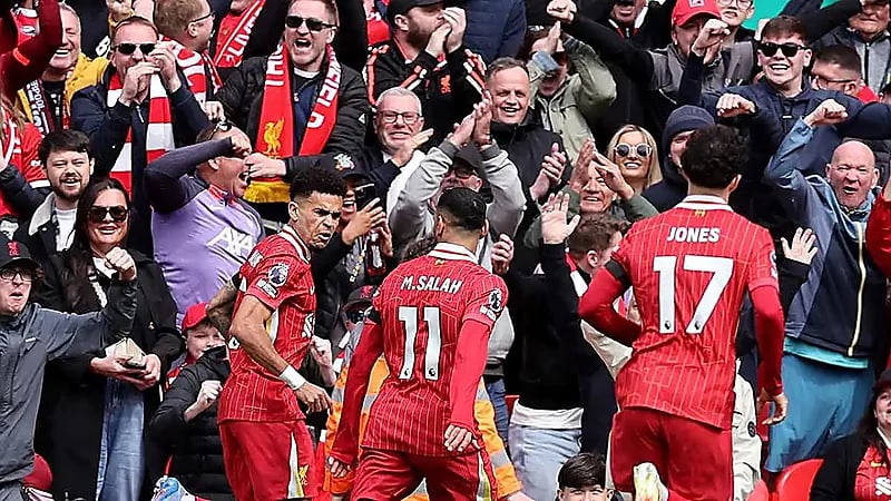 ليفربول يقترب من لقب الدوري الإنجليزي