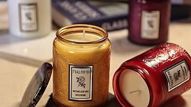 استشاري: السموم التي تخرج من الشموع العطرية قريبة من السجائر ..فيديو