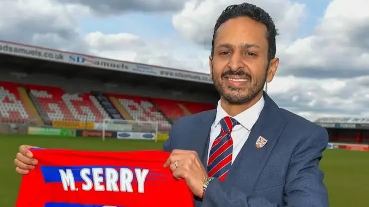 اليوتيوبر المصري مروان سري يقتحم عالم ملكية الأندية الإنجليزية