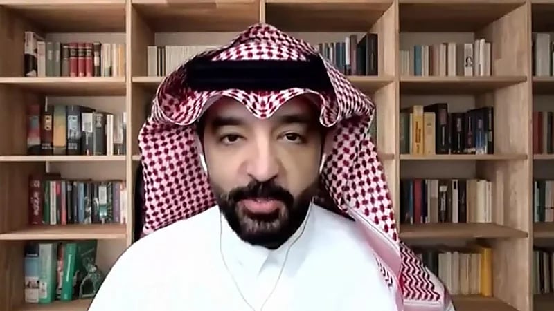 مختص يوضح الأسباب التي تدفع الأفراد إلى اللجوء للذكاء الاصطناعي .. فيديو