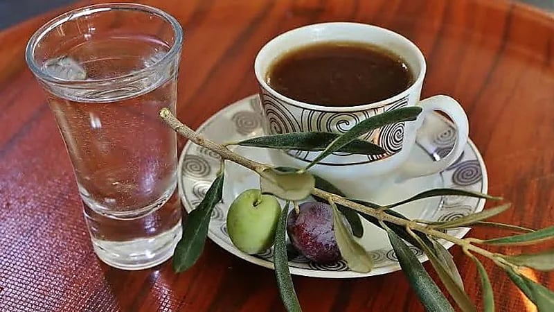 قهوة بزيت الزيتون: تجربة لذيذة تعزز قلبك ومزاجك