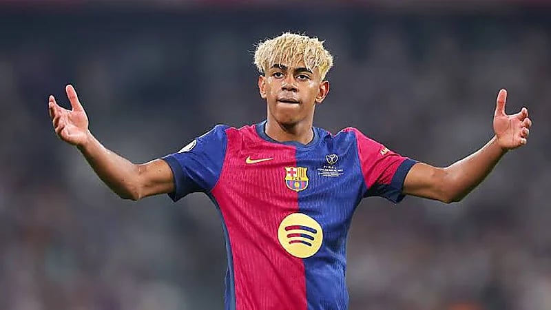 رئيس نادي برشلونة يحسم مستقبل لامين يامال