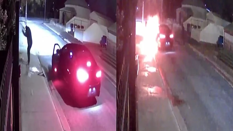 شبان يحاولون إحراق مبنى فينتهي الأمر باحتراق سيارتهم أثناء الهروب.. فيديو